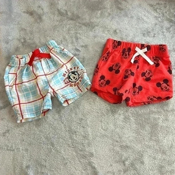 Disney - Mickey Mouse - pair of newborn shorts. Size 0 to 3  months - Picture 1 of 8